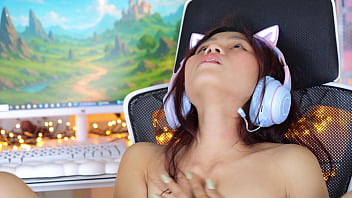 Pampering My Pussy With My Go-to Toy Until I’m Screaming With Pleasure