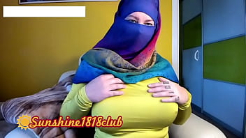 Curvy Middle Eastern Beauty In Hijab Goes Wild On Cam November 2nd