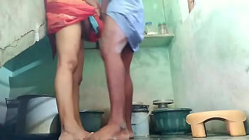 Desi Aunty Getting Wild And Wet In The Bathroom