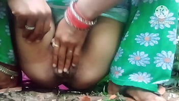 Desi Bhabhi Gets Her Wetness Flowing In The Wild Indian Jungle