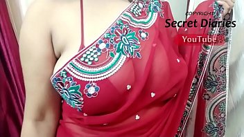 Curvy Desi Aunty With Alluring Curves