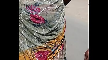 Saree-clad Sizzling Hotness